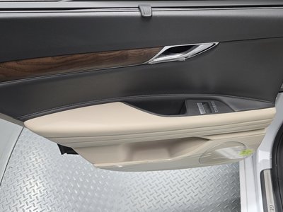 2023 Genesis G80 (RG3) thumbnail 15