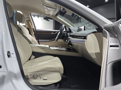 2023 Genesis G80 (RG3) thumbnail 16