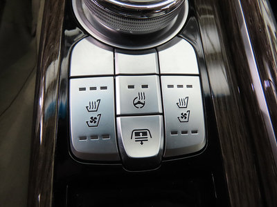 2021 Genesis G90 — миниатюра 14