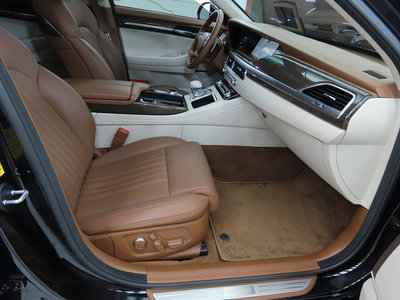 GENESIS G90 - 7
