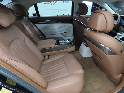 GENESIS G90 - 5