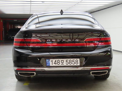 GENESIS G90 - 3
