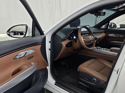 2023 Genesis GV70 thumbnail 13