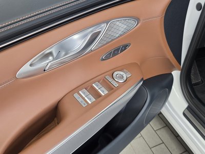 2023 Genesis GV70 thumbnail 30