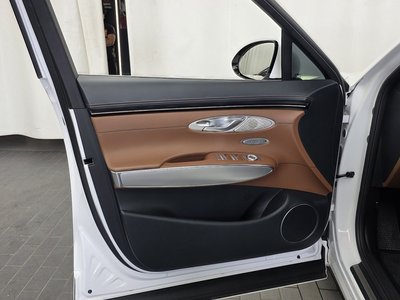2023 Genesis GV70 thumbnail 14