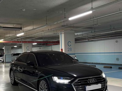 2020 AUDI A8 — фото 1