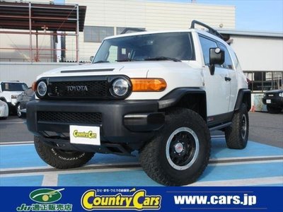TOYOTA FJ CRUISER - 1