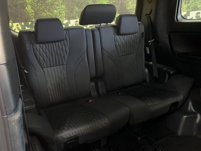 2025 Toyota ALPHARD — фото 9