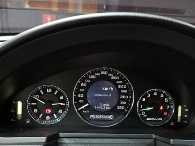 MERCEDES-BENZ E-CLASS - 8