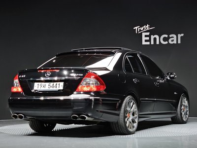 MERCEDES-BENZ E-CLASS - 3