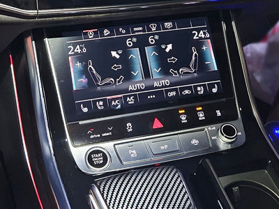 AUDI Q7 - 8