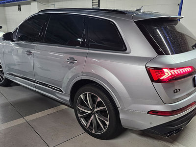 AUDI Q7 - 2