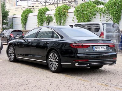 صورة 2 لـ 2022 AUDI A8