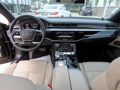 صورة 5 لـ 2022 AUDI A8
