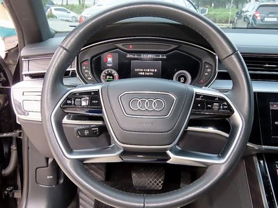 صورة 8 لـ 2022 AUDI A8