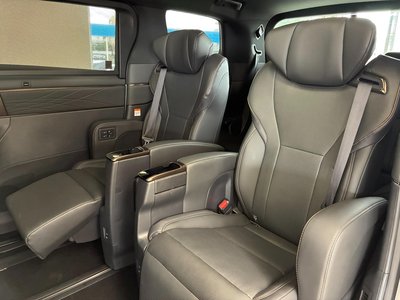 2024 Toyota ALPHARD photo 8
