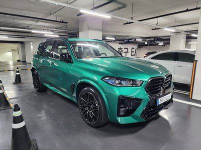 2025 BMW X5 M photo 2