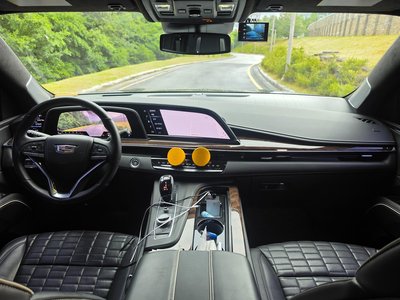 صورة 10 لـ 2021 Cadillac ESCALADE 5TH GENERATION