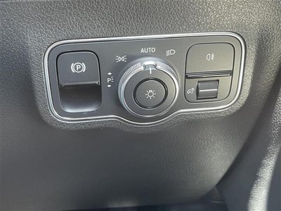 MERCEDES-BENZ GLB-CLASS - 10