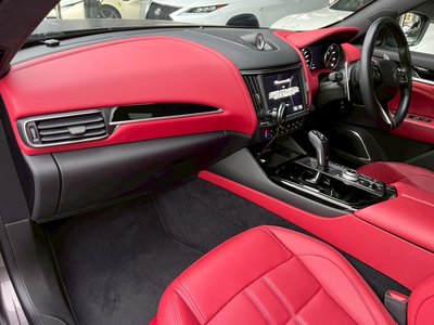 2022 Maserati LEVANTE thumbnail 31