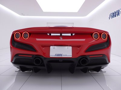 FERRARI F8 TRIBUTO - 8