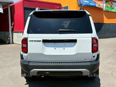 TOYOTA LAND CRUISER 250 - 9
