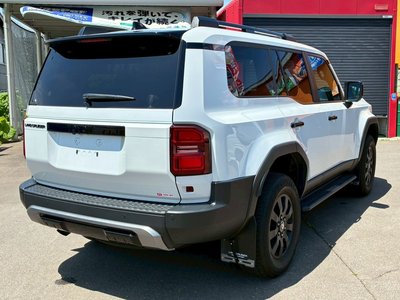 TOYOTA LAND CRUISER 250 - 8