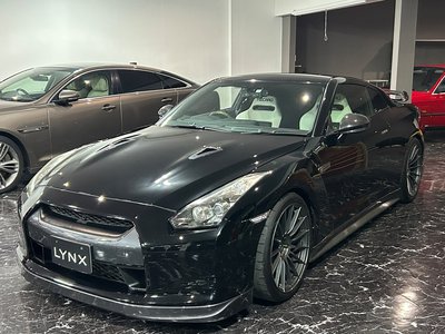 NISSAN GT-R