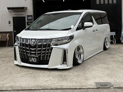TOYOTA ALPHARD - 2