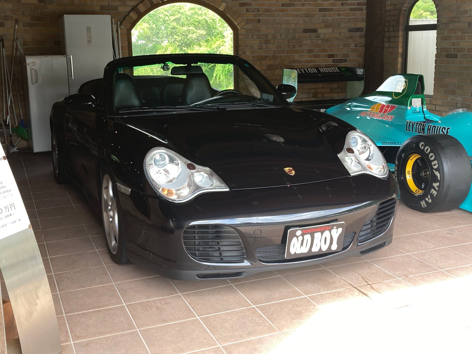 PORSCHE 996 CARRERA 4S - View 1