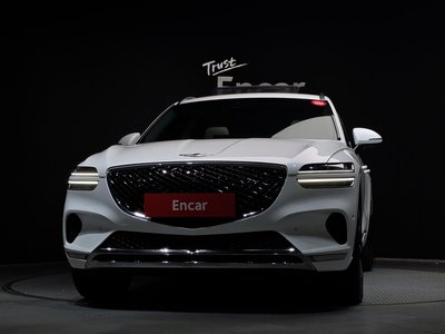 صورة 2 لـ 2021 Genesis GV70