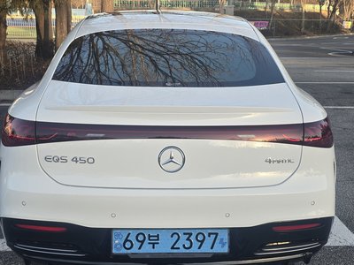 MERCEDES-BENZ EQS - 4