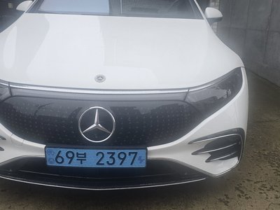 MERCEDES-BENZ EQS - 2