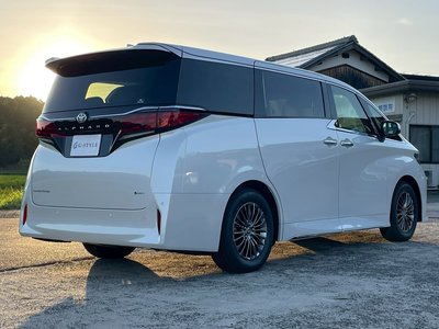 TOYOTA ALPHARD - 9