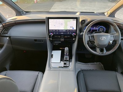 TOYOTA ALPHARD - 2