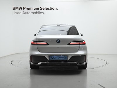 BMW I7 - 4