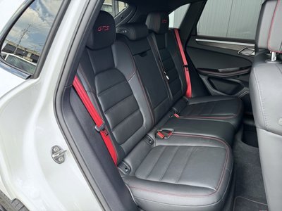 2020 Porsche MACAN thumbnail 17