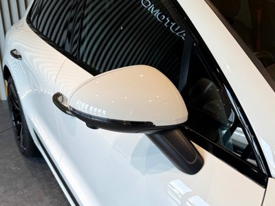 2020 Porsche MACAN thumbnail 27