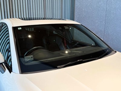 2020 Porsche MACAN thumbnail 25