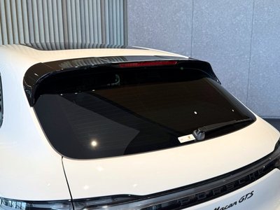 2020 Porsche MACAN thumbnail 38