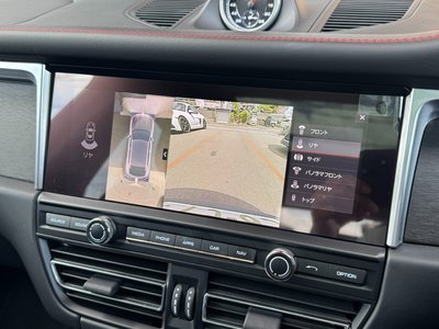 2020 Porsche MACAN photo 9