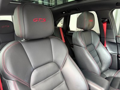 2020 Porsche MACAN thumbnail 40