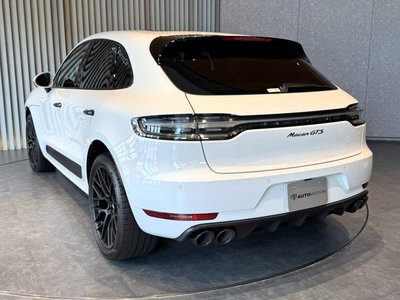 2020 Porsche MACAN thumbnail 15
