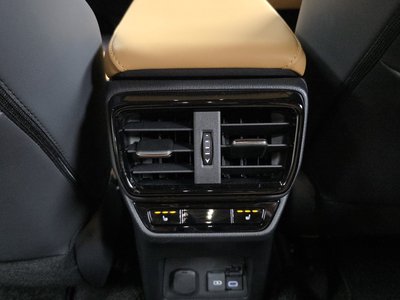 صورة مصغرة 25 لـ 2025 Lexus NX