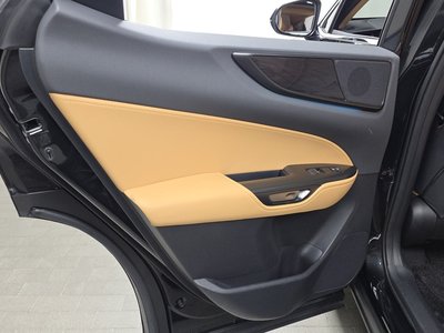 صورة مصغرة 15 لـ 2025 Lexus NX