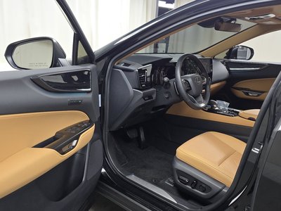 صورة مصغرة 13 لـ 2025 Lexus NX