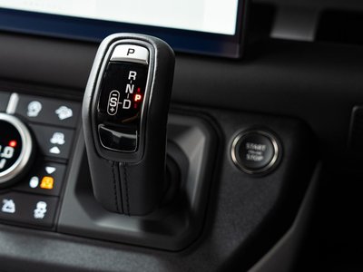 2025 LAND Rover DEFENDER — миниатюра 50