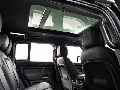 صورة 4 لـ 2025 LAND Rover DEFENDER