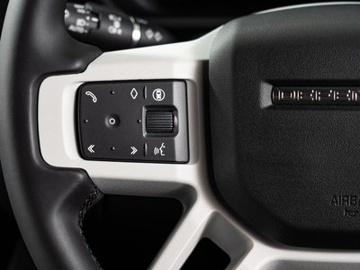 2025 LAND Rover DEFENDER — миниатюра 32