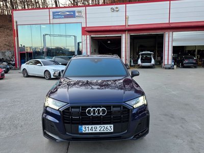 AUDI Q7 - 1